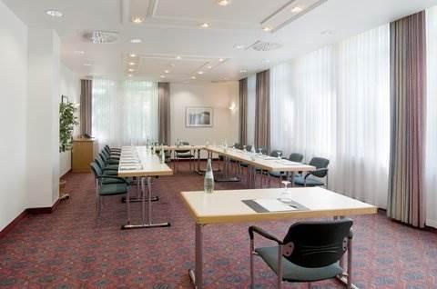 Frankfurt Airport - By Ihg 4* Neu-Isenburg