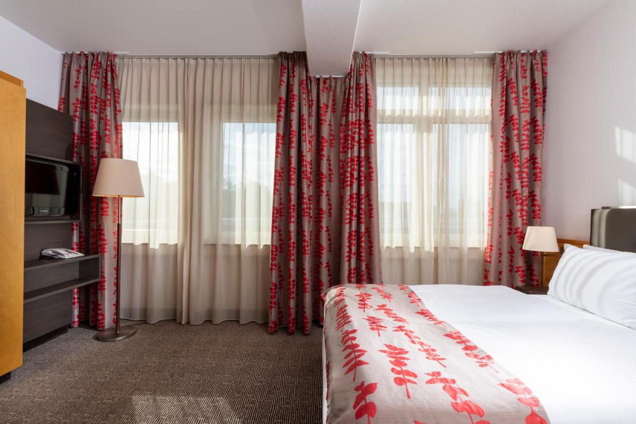 Frankfurt Airport - By Ihg Neu-Isenburg