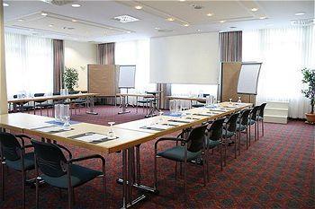 Frankfurt Airport - By Ihg Hotel Neu-Isenburg
