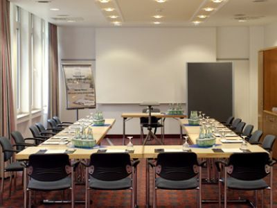 Frankfurt Airport - By Ihg 4*