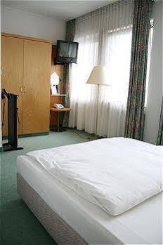 Frankfurt Airport - By Ihg 4* Ной-Изенбург