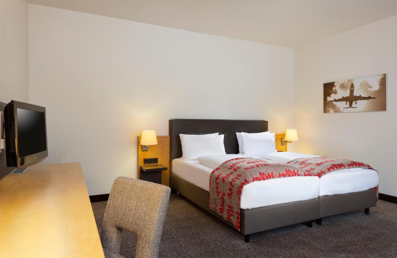 Frankfurt Airport - By Ihg Ной-Изенбург