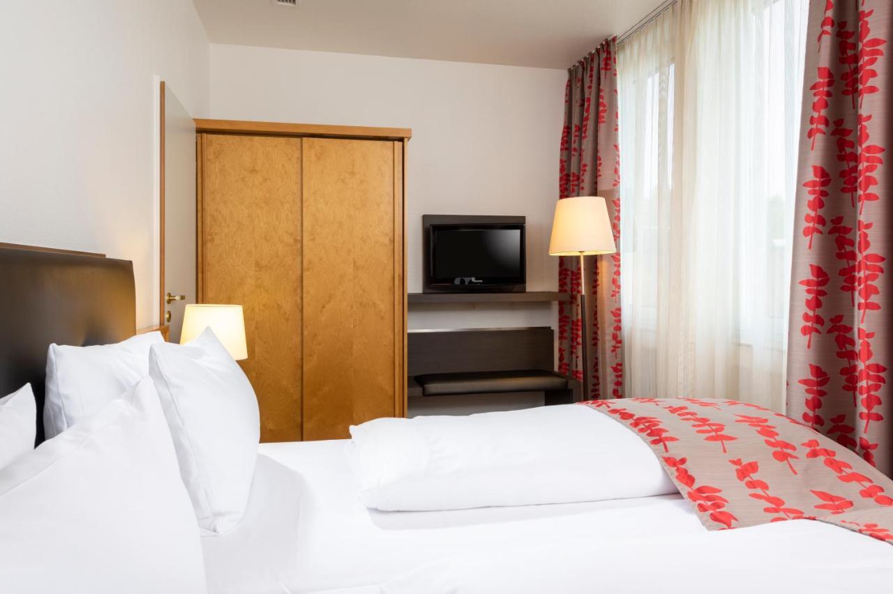 Frankfurt Airport - By Ihg Отель 4*