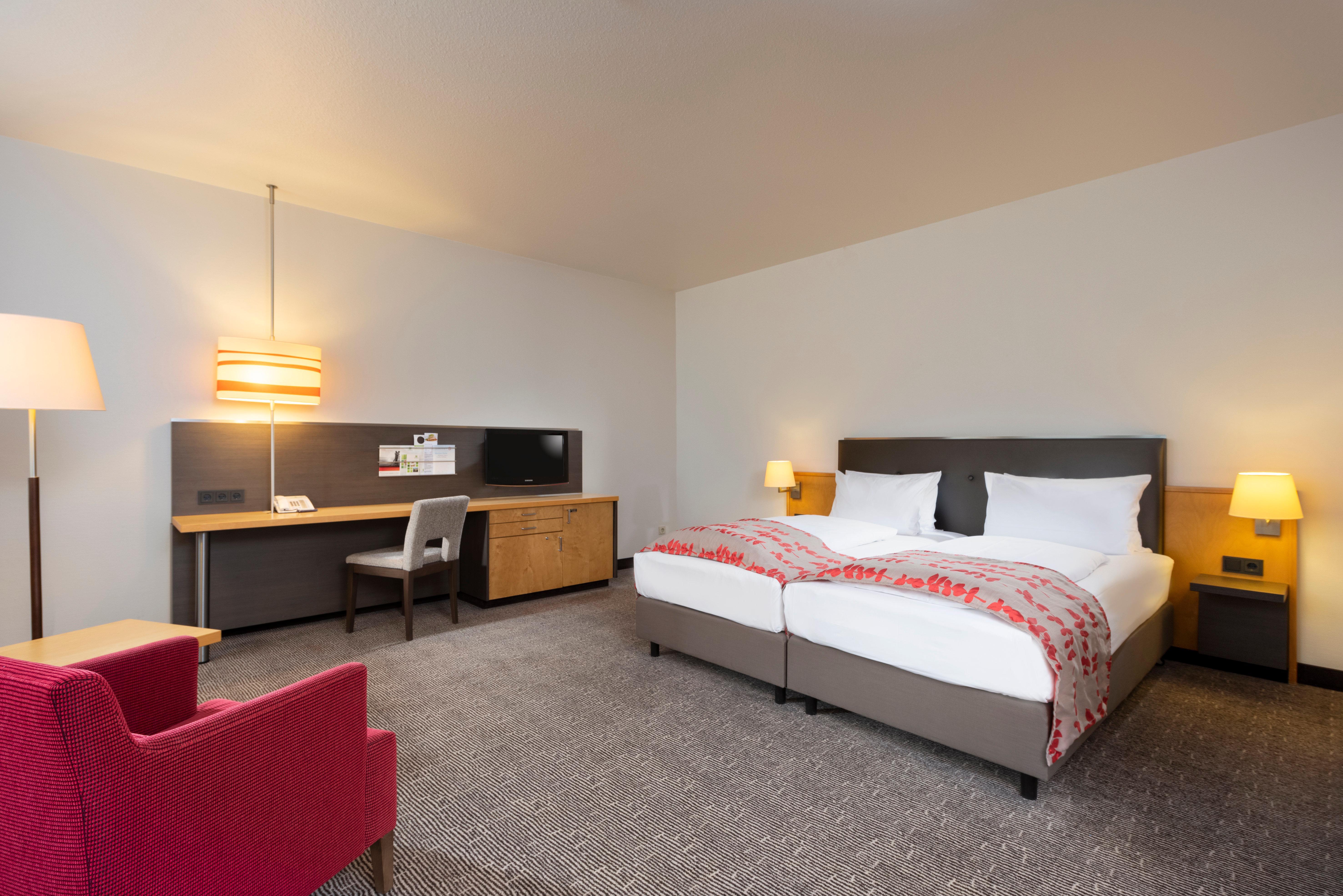 Frankfurt Airport - By Ihg Ной-Изенбург