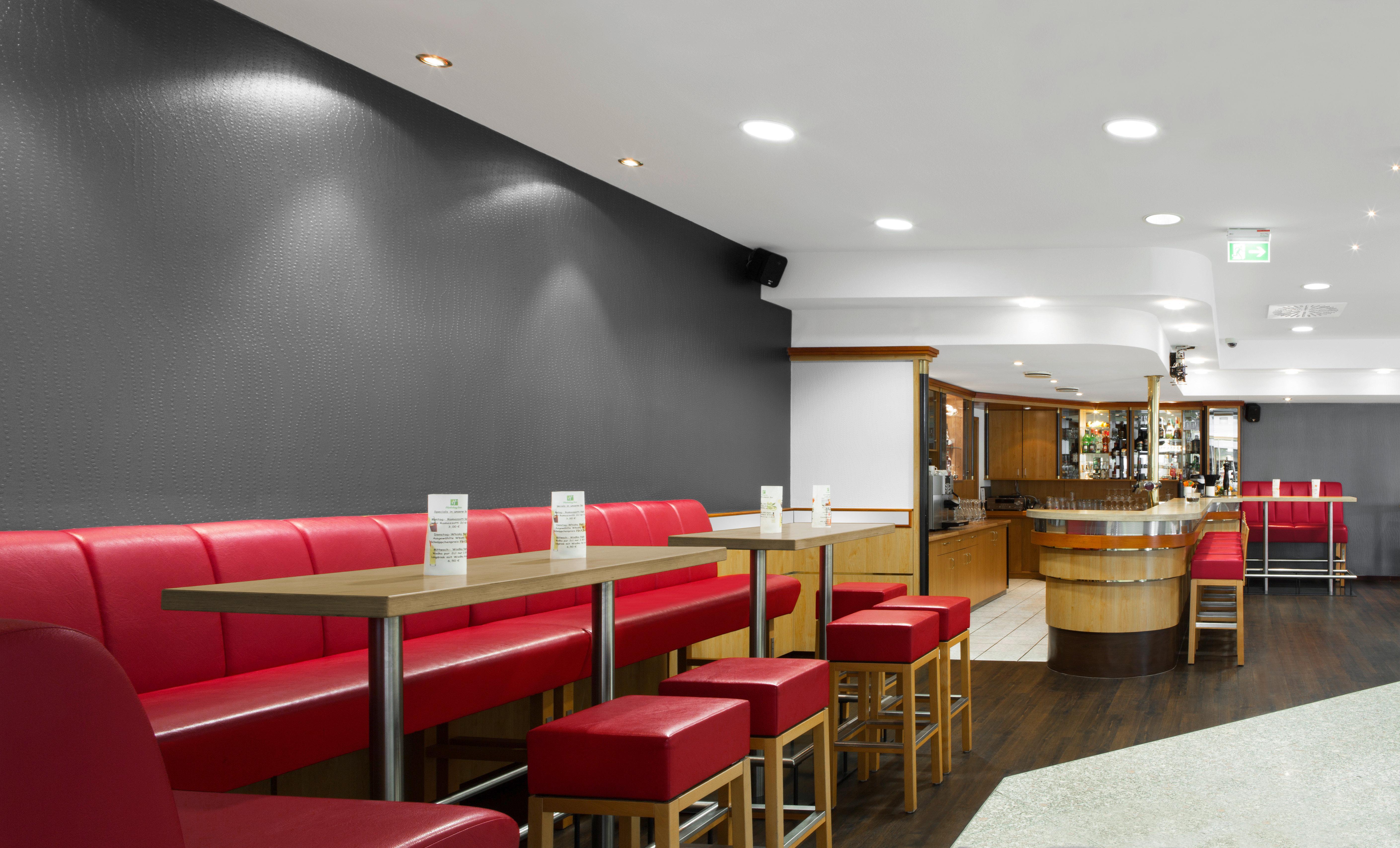 Frankfurt Airport - By Ihg Ной-Изенбург