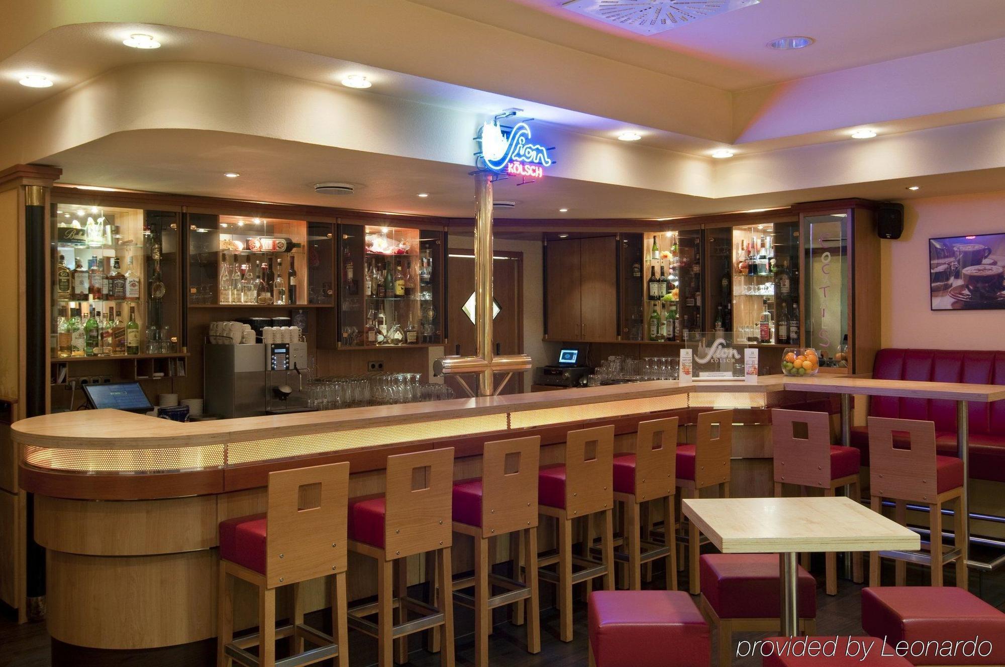 Frankfurt Airport - By Ihg Ной-Изенбург