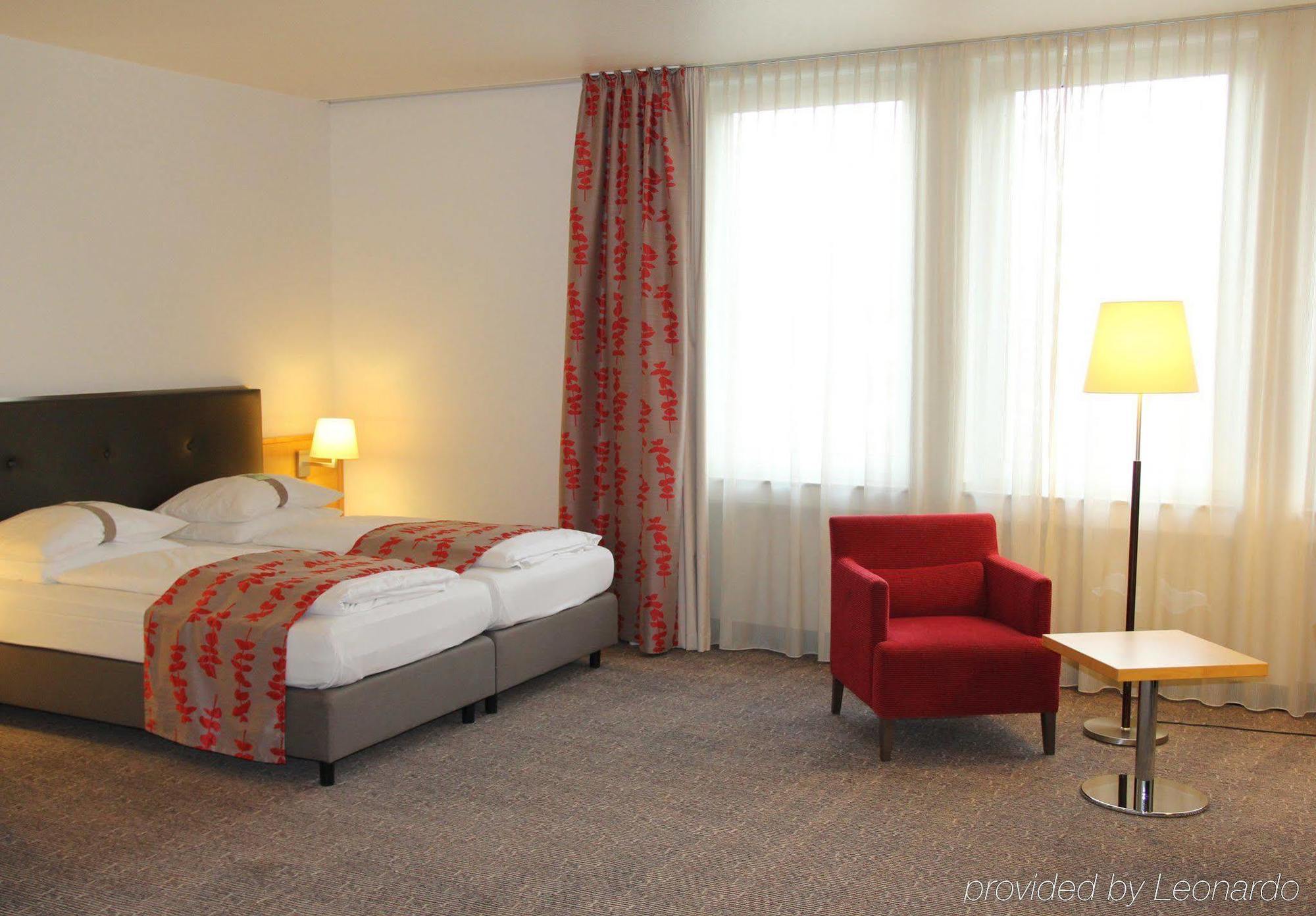 Frankfurt Airport - By Ihg Отель 4*