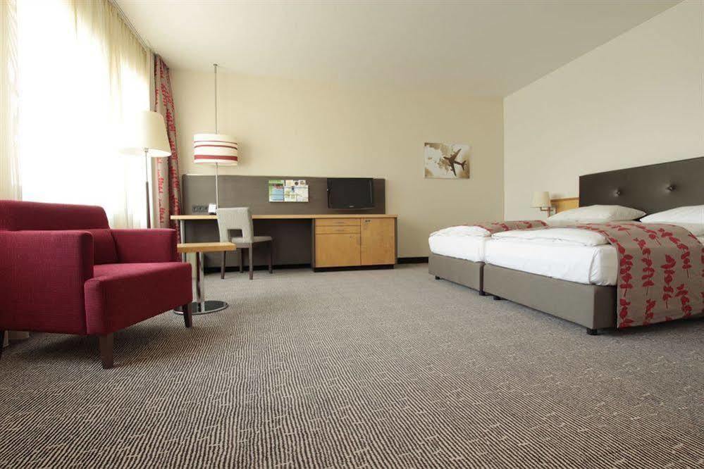 Frankfurt Airport - By Ihg 4* Ной-Изенбург